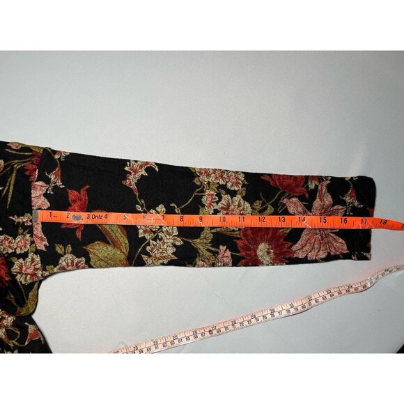 Well Worn Womens Soft V Neck Black Floral‎ Long Sleeve Top Pullover Size Large - Picture 6 of 9